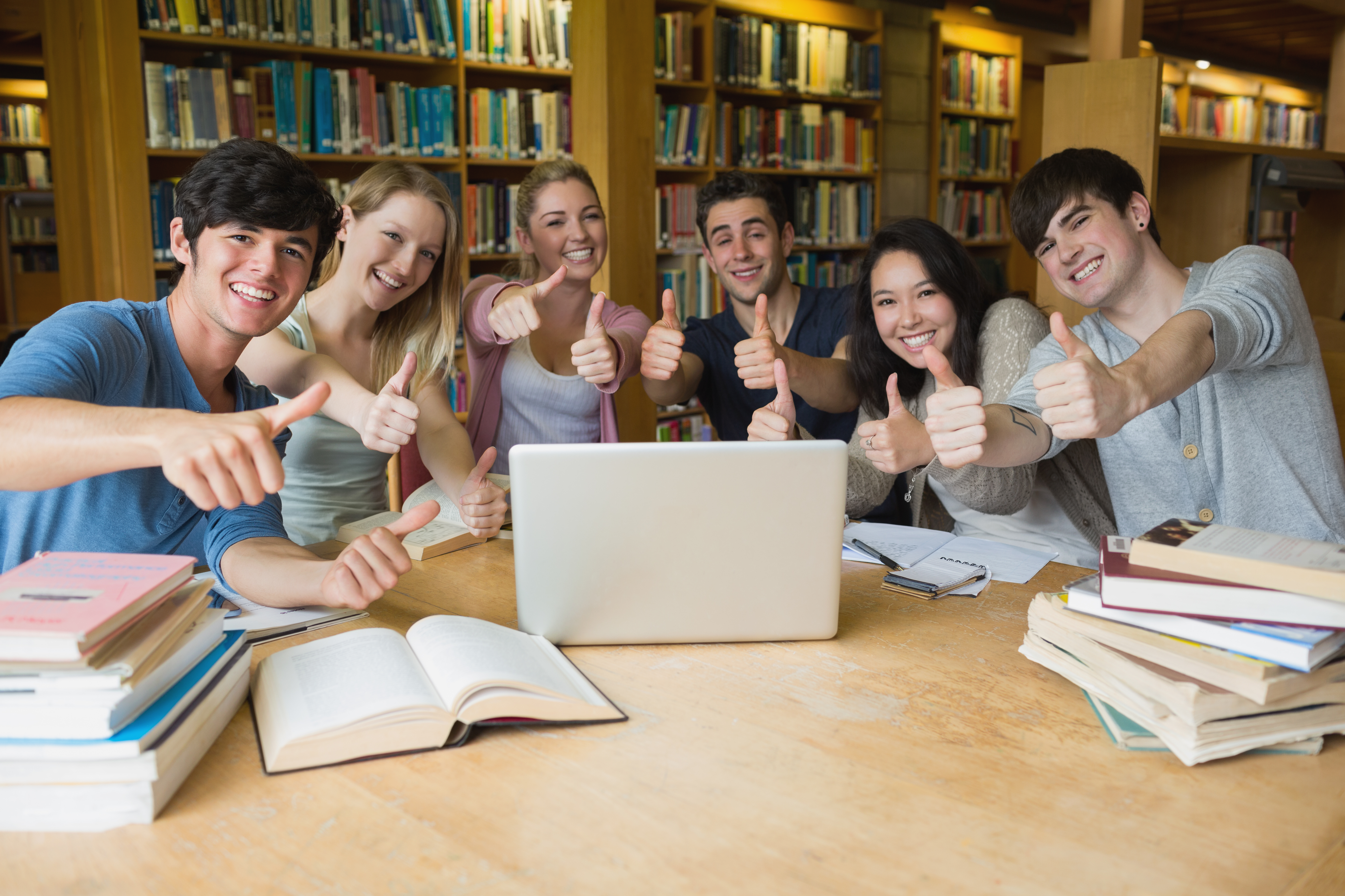 Schüler und Studieninteressierte informieren sich